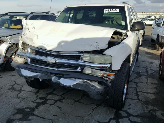 1GNEC16T03J107074 - 2003 CHEVROLET SUBURBAN C WHITE photo 2