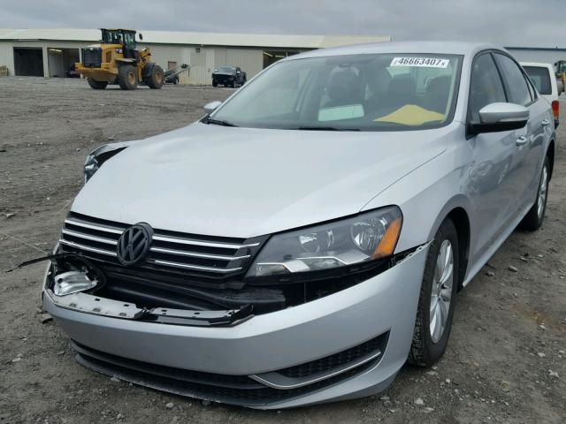 1VWAT7A36EC066147 - 2014 VOLKSWAGEN PASSAT S SILVER photo 2