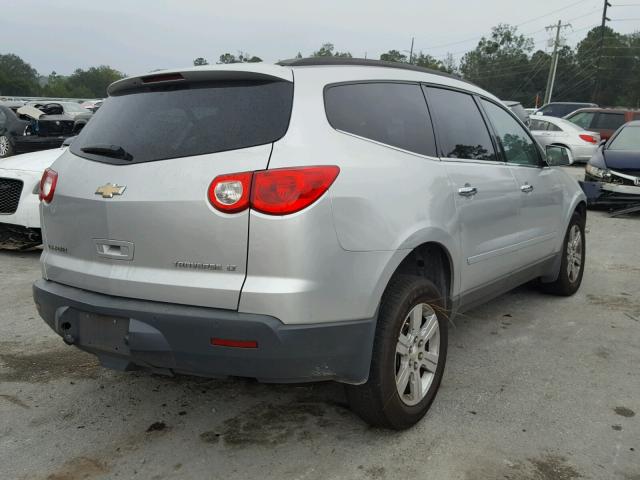 1GNER23D79S112132 - 2009 CHEVROLET TRAVERSE L GRAY photo 4