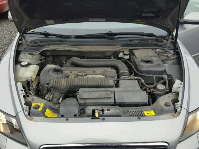 YV1MJ682X52061062 - 2005 VOLVO V50 T5 GRAY photo 7