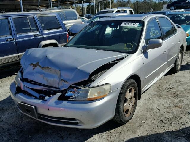 1HGCG16532A076036 - 2002 HONDA ACCORD EX SILVER photo 2