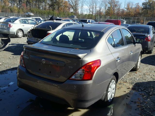 3N1CN7APXHL819103 - 2017 NISSAN VERSA S GRAY photo 4