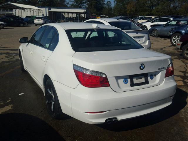 WBANU5C55AC365625 - 2010 BMW 528 I WHITE photo 3