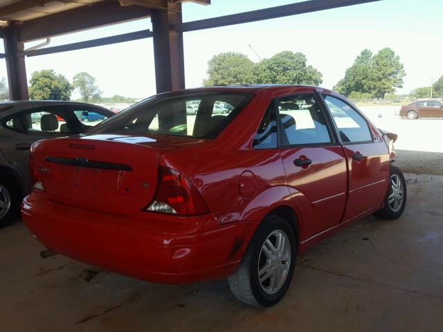 1FAFP343X4W165770 - 2004 FORD FOCUS SE C RED photo 4