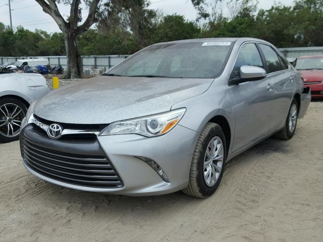 4T4BF1FK6GR554203 - 2016 TOYOTA CAMRY LE ნაცრისფერი ფოტო 2