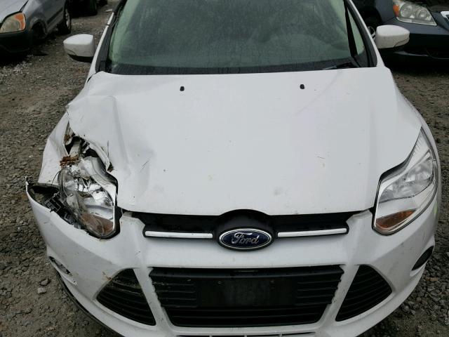 1FADP3K28DL249234 - 2013 FORD FOCUS SE WHITE photo 7