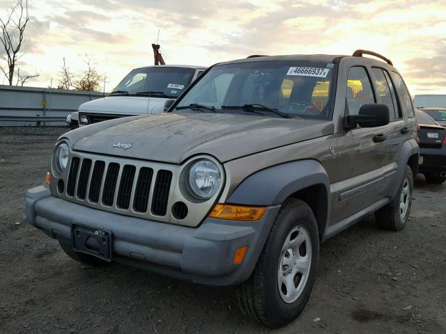 1J4GL48K36W110091 - 2006 JEEP LIBERTY BROWN photo 2