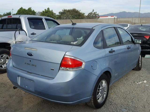 1FAHP35N29W266267 - 2009 FORD FOCUS SE BLUE photo 4