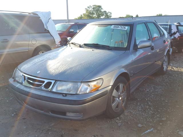 YS3DF58KX22010098 - 2002 SAAB 9-3 SE SILVER photo 2