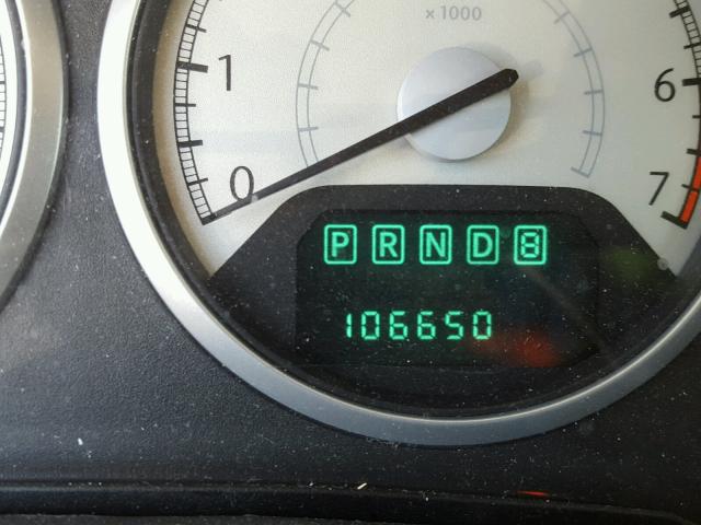 2A4RR8DX9AR415872 - 2010 CHRYSLER TOWN & COU GOLD photo 8