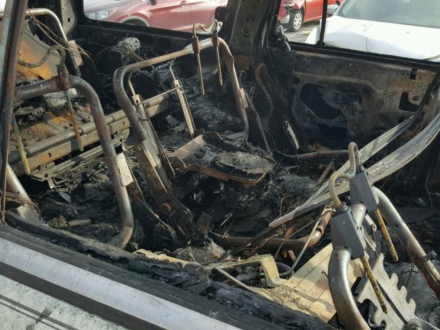 5LMEU27A4YLJ25994 - 2000 LINCOLN NAVIGATOR 白色 照片 6