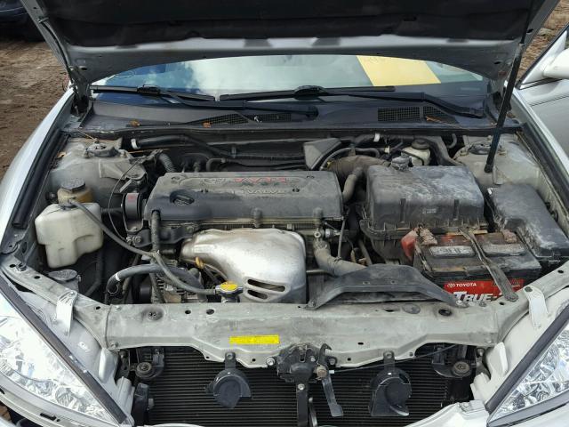 4T1BE32K13U236045 - 2003 TOYOTA CAMRY LE ვერცხლისფერი ფოტო 7