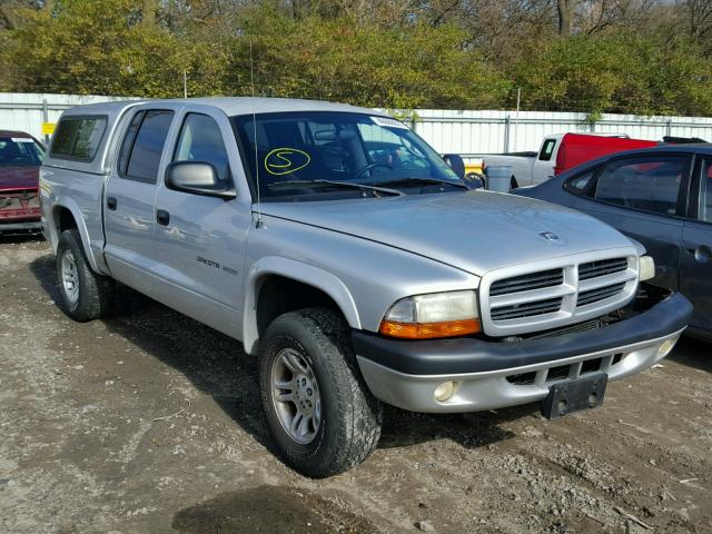 1B7HG38N12S555739 - 2002 DODGE DAKOTA SILVER photo 1