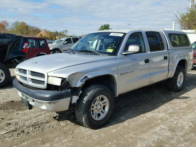 1B7HG38N12S555739 - 2002 DODGE DAKOTA SILVER photo 2