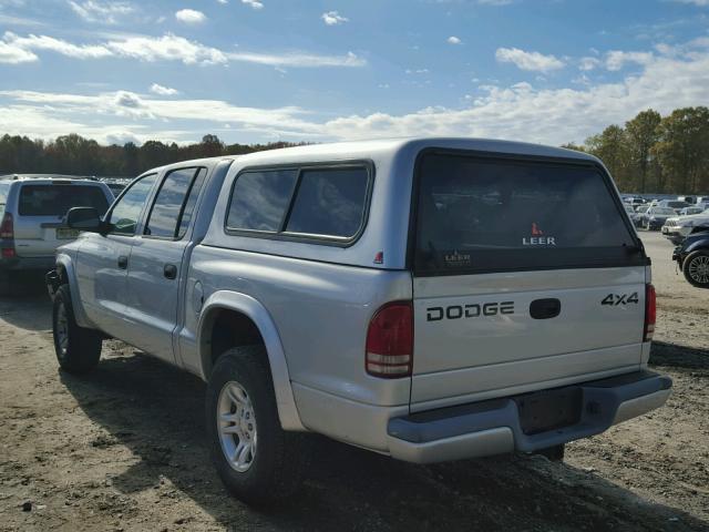 1B7HG38N12S555739 - 2002 DODGE DAKOTA SILVER photo 3