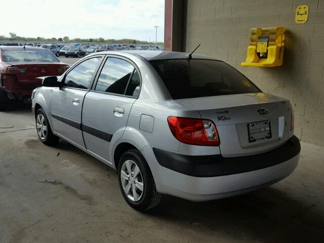 KNADE123886401673 - 2008 KIA RIO BASE SILVER photo 3