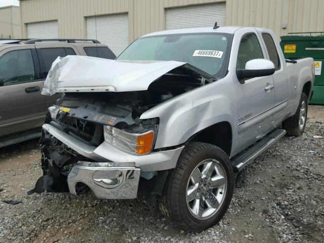 1GTR2VE75DZ250114 - 2013 GMC SIERRA K15 SILVER photo 2