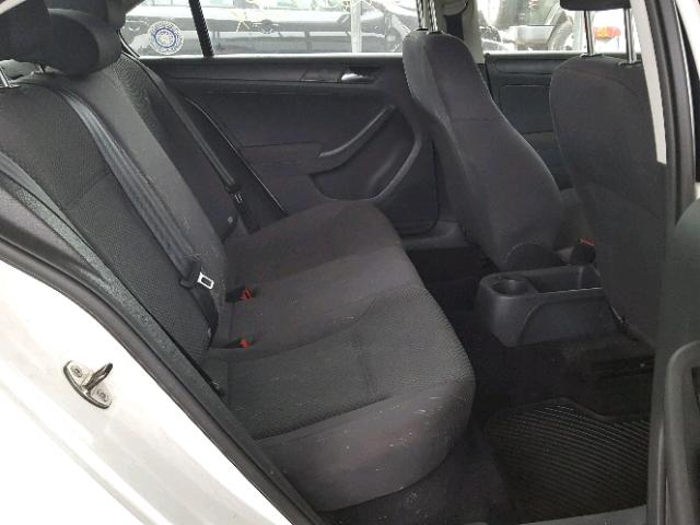 3VW1K7AJXBM340574 - 2011 VOLKSWAGEN JETTA BASE 白色 照片 6