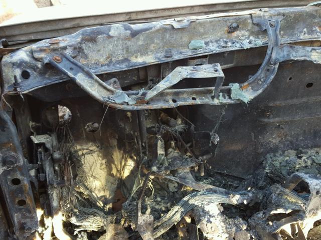 1GNEK13TX5R235141 - 2005 CHEVROLET TAHOE K150 BURN photo 8