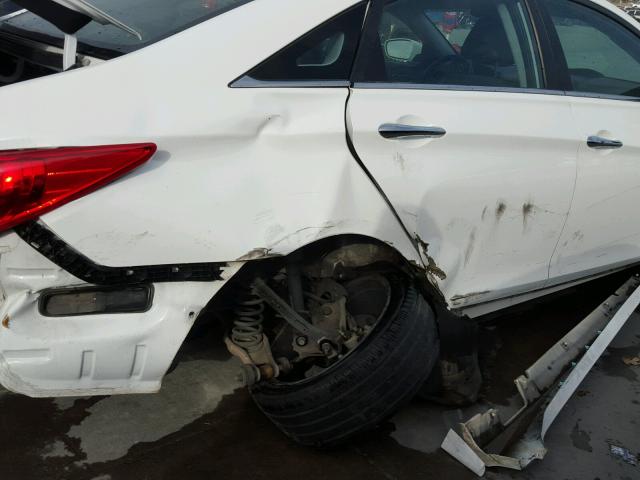 5NPEC4AB7DH538014 - 2013 HYUNDAI SONATA SE 白色 照片 9