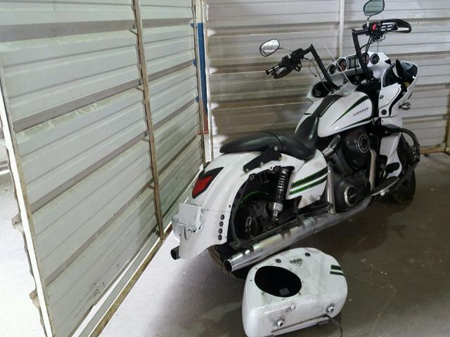 JKBVNRK12GA009620 - 2016 KAWASAKI VN1700 K WHITE photo 4