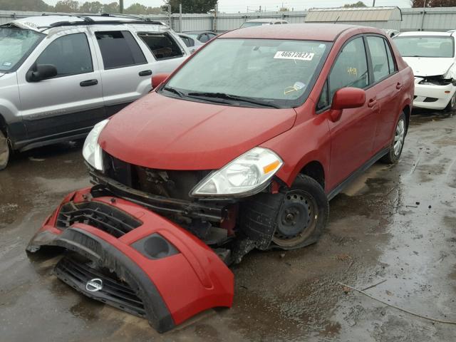 3N1BC1AP9BL479559 - 2011 NISSAN VERSA S RED photo 2