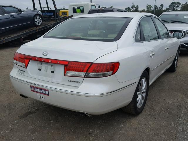 KMHFC46F97A230110 - 2007 HYUNDAI AZERA SE WHITE photo 4