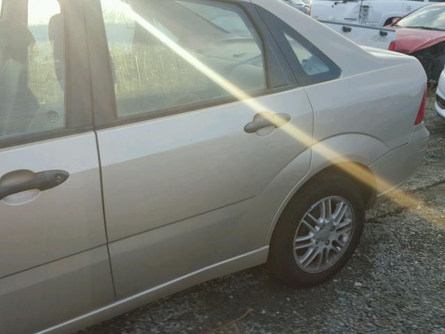 1FAFP34N16W126862 - 2006 FORD FOCUS ZX4 BEIGE photo 10