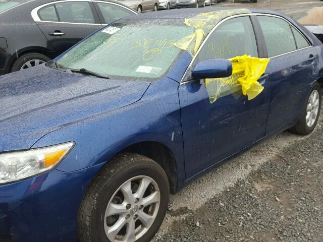 4T4BF3EK2BR108331 - 2011 TOYOTA CAMRY BASE BLUE photo 2