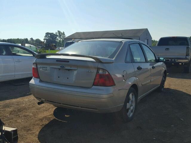 1FAHP34N66W218705 - 2006 FORD FOCUS ZX4 BEIGE photo 4