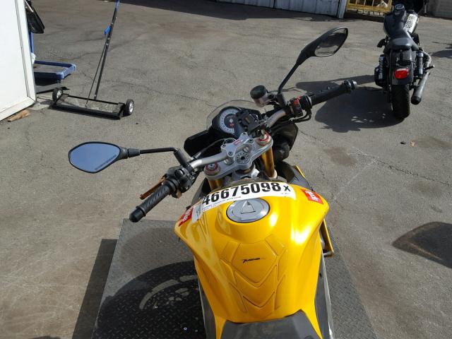 ZD4TYC003CS000417 - 2012 APRILIA TUONO VR4 YELLOW photo 5