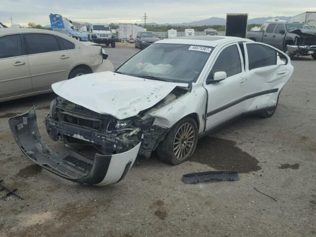 YV1RS59VX42334098 - 2004 VOLVO S60 2.5T WHITE photo 2