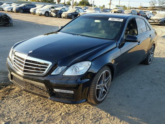 WDDHF7HB2AA101445 - 2010 MERCEDES-BENZ E63 AMG BLACK photo 2