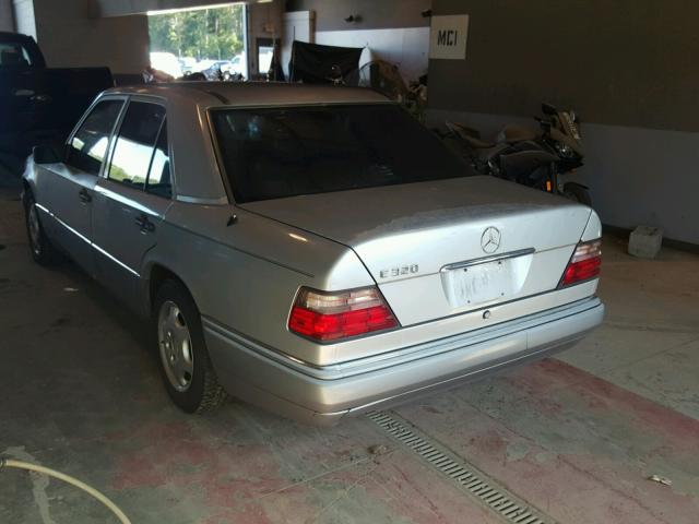 WDBEA32E8SC232522 - 1995 MERCEDES-BENZ E 320 BASE SILVER photo 3