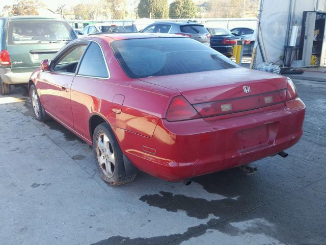 1HGCG2250YA028658 - 2000 HONDA ACCORD EX RED photo 3