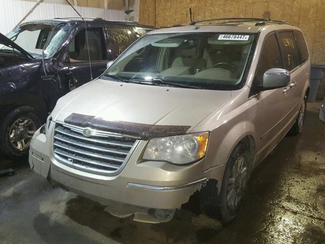 2A8HR64X28R689469 - 2008 CHRYSLER TOWN & COU TAN photo 2