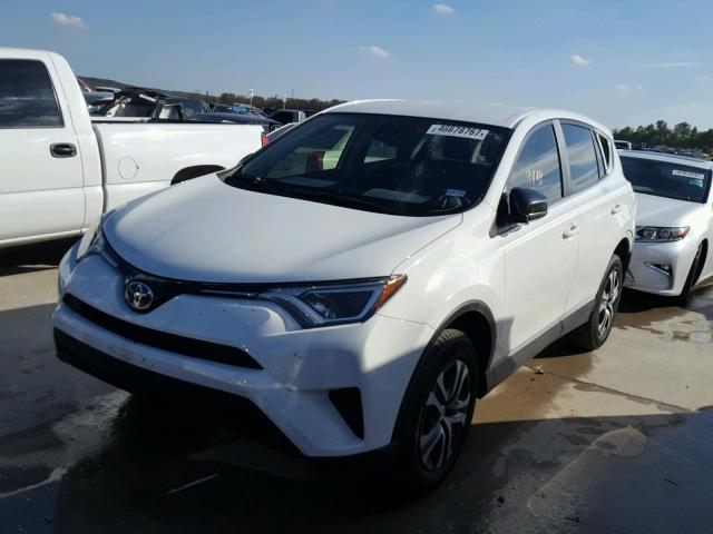 JTMZFREV9HD101119 - 2017 TOYOTA RAV4 LE WHITE photo 2