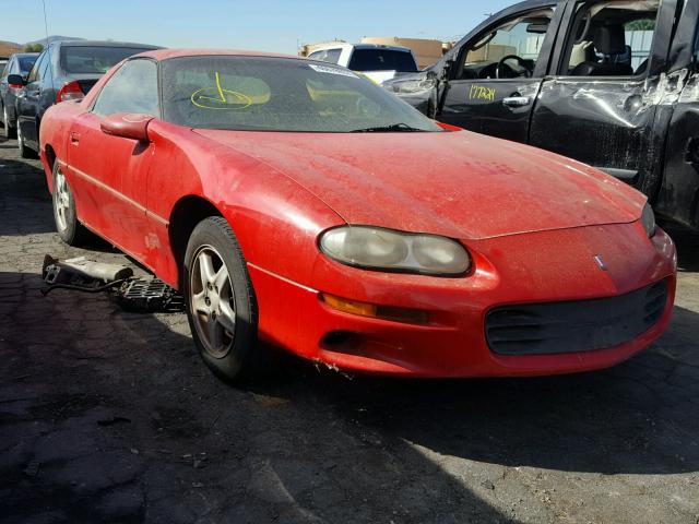 2G1FP22KX22119538 - 2002 CHEVROLET CAMARO RED photo 1