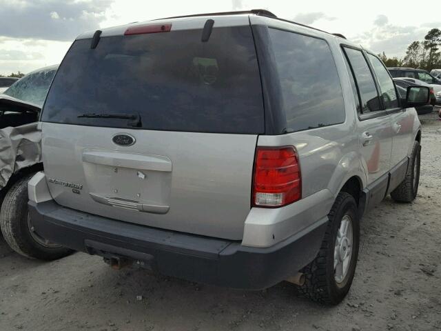 1FMRU15W23LC47808 - 2003 FORD EXPEDITION SILVER photo 4