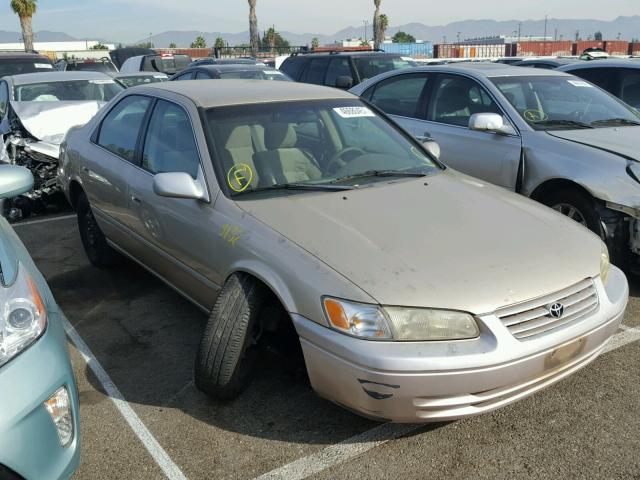 JT2BG22K8X0369318 - 1999 TOYOTA CAMRY LE 金色 照片 1