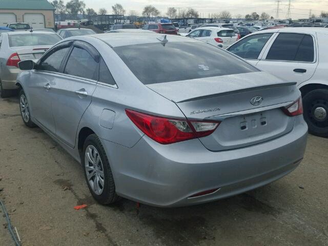 5NPEB4AC4CH375526 - 2012 HYUNDAI SONATA GLS SILVER photo 3