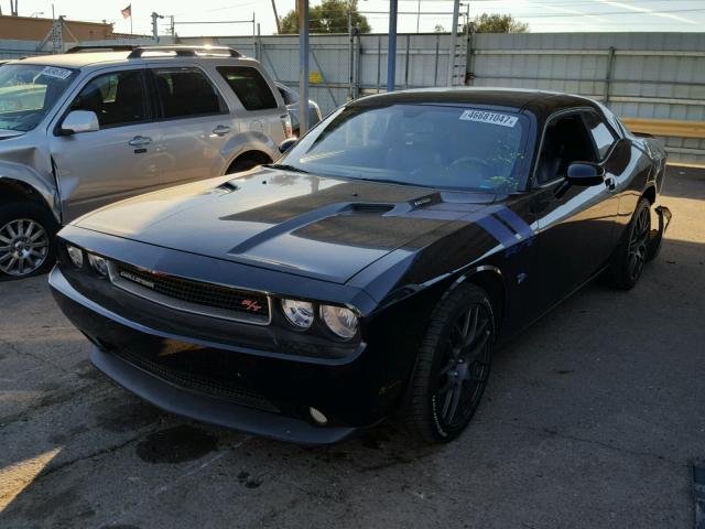 2C3CDYBT4DH524202 - 2013 DODGE CHALLENGER BLACK photo 2