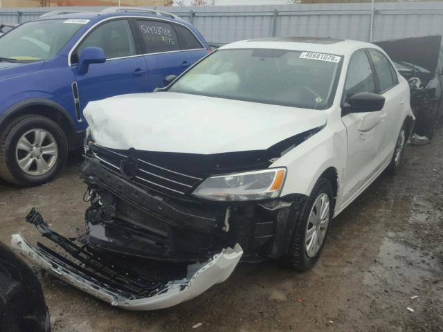 3VW2K7AJ0FM411517 - 2015 VOLKSWAGEN JETTA BASE WHITE photo 2