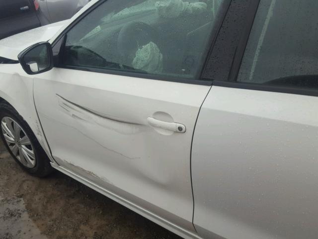 3VW2K7AJ0FM411517 - 2015 VOLKSWAGEN JETTA BASE WHITE photo 9