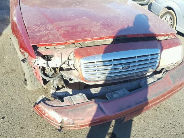 2FAFP71W5WX127702 - 1998 FORD CROWN VICT RED photo 9