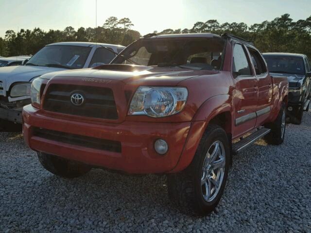 5TEKU72NX5Z138537 - 2005 TOYOTA TACOMA DOU RED photo 2