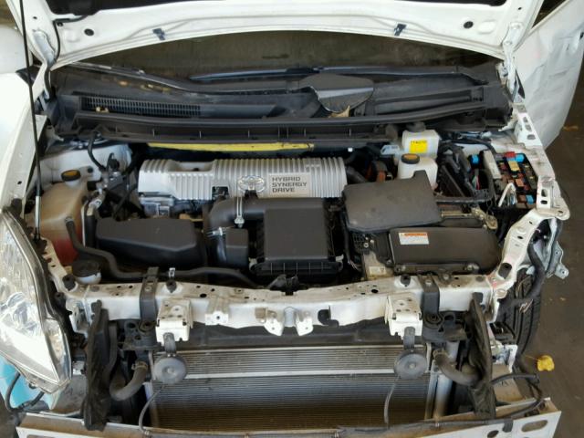 JTDKN3DU6D1636611 - 2013 TOYOTA PRIUS 白色 照片 7