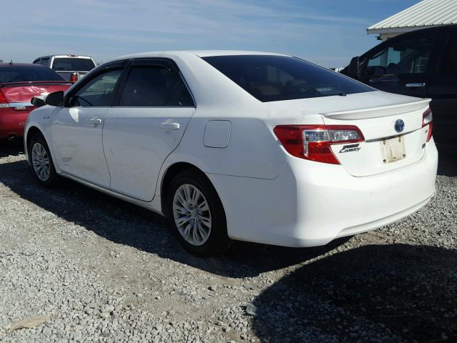 4T1BD1FK6CU019933 - 2012 TOYOTA CAMRY HYBR WHITE photo 3