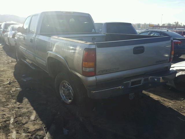 1GCHC231X2F109656 - 2002 CHEVROLET SILVERADO TAN photo 3