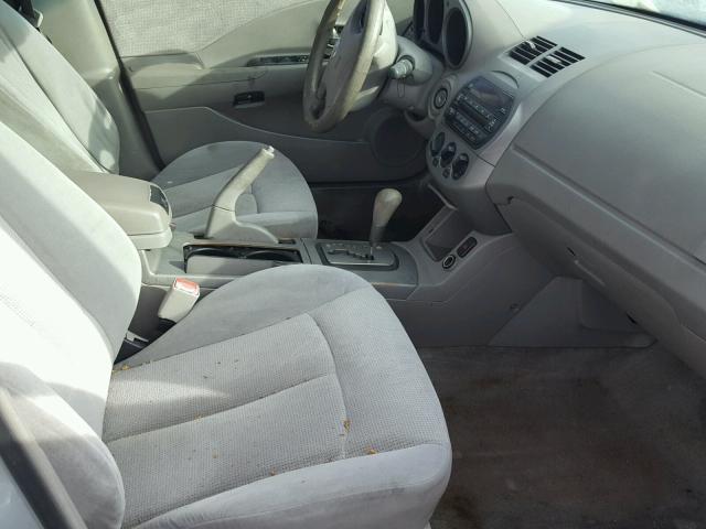 1N4AL11D92C165264 - 2002 NISSAN ALTIMA BAS SILVER photo 5